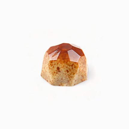 Tane Fındıklı Gianduja Dolgulu Elmas Çikolata